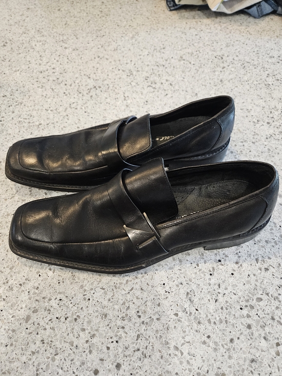 Kenneth Cole Men\'s Black Leather Slip-On Dress Loafers